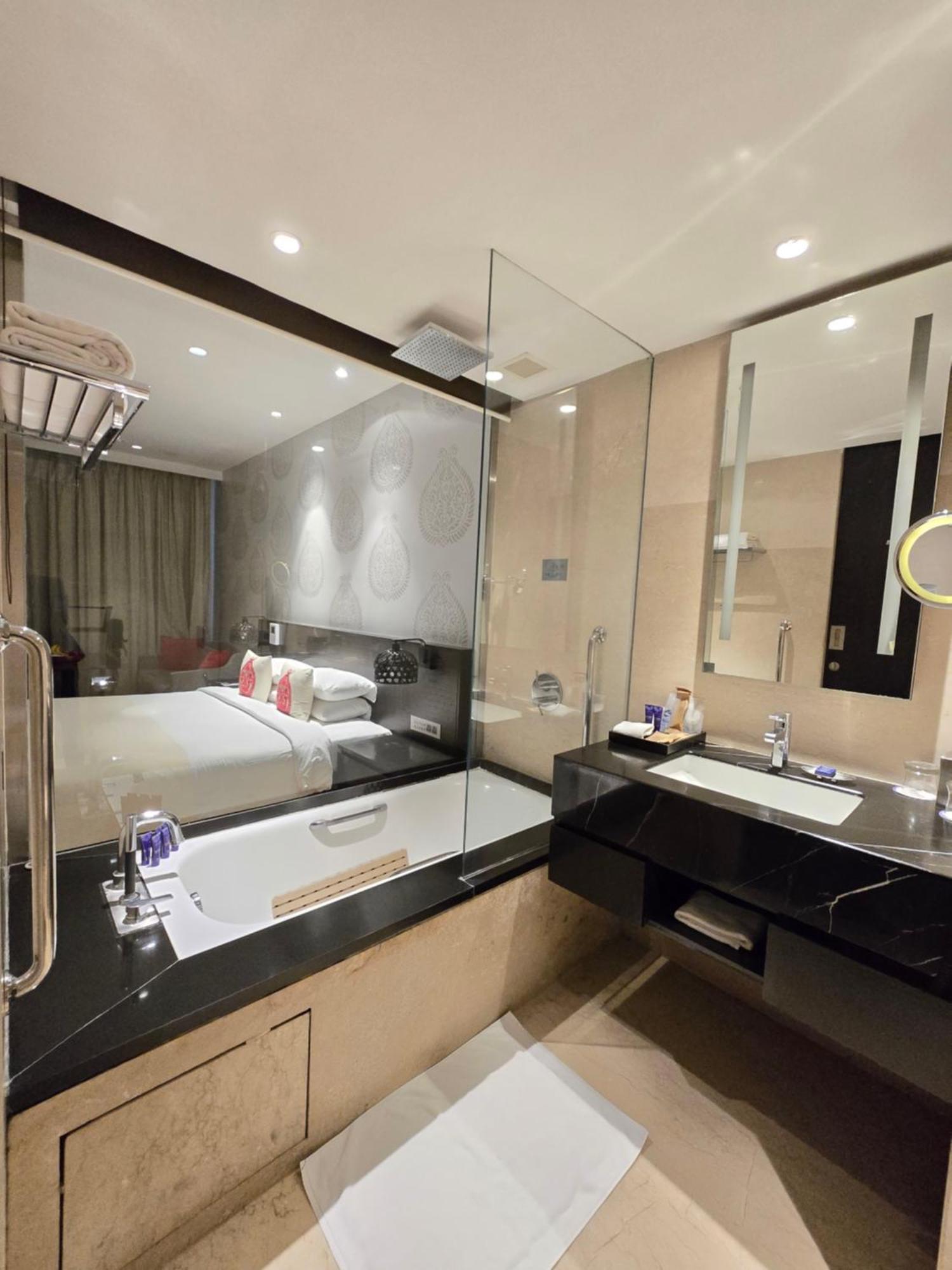 Vivanta Гувахати Экстерьер фото